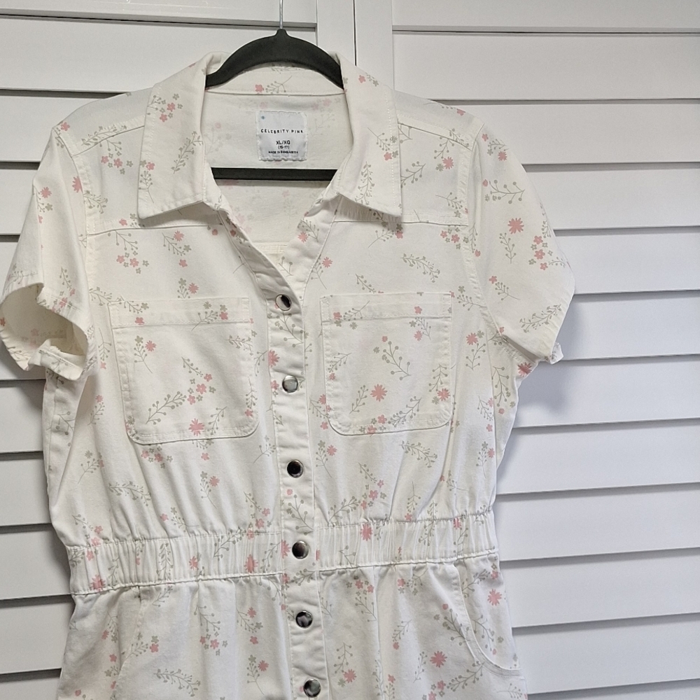 Adorable Cotton floral shorts romper xl